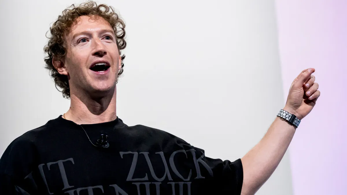 On Joe Rogan, Zuckerberg Throws Stones from a Glass Metaverse